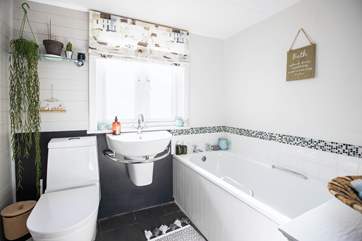 The family bathroom, there is also a shower-room on the ground floor (photos to follow).