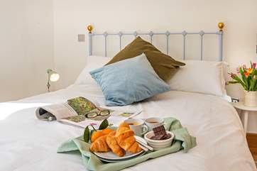 Breakfast in bed? Don't mind if I do!