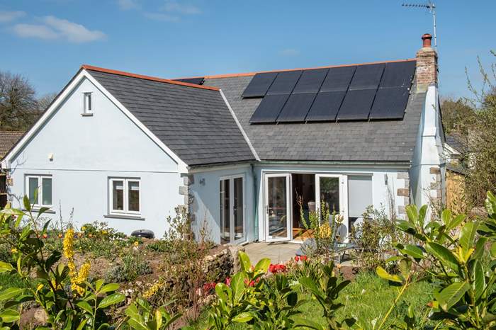 Olive Tree,Sleeps 6 + 2 cots, 4.3 miles E of Port Isaac