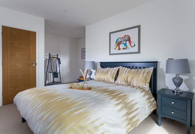 The main bedroom with fabulous en suite oozes luxury.