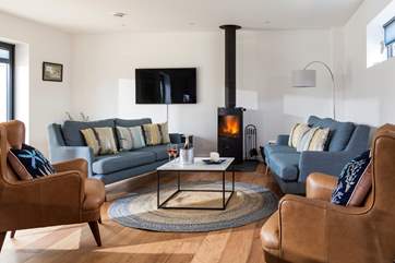 At Wharemoana you’ll enjoy an abundance of space and light, the whole property radiates luxurious relaxation blending effortless style with comfort.