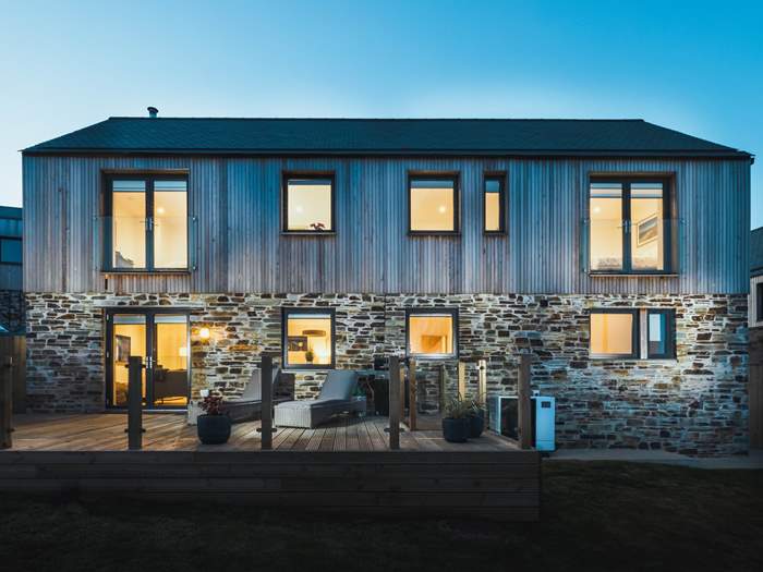 Wharemoana, Sleeps 8 in St Agnes