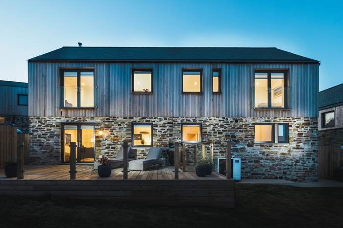 Wharemoana is a 4 bedroom cottage near the beach near St Agnes, North Cornwall.