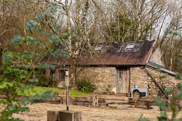 Start planning your trip to this gorgeous little rustic retreat. Not only surrounded by endless countryside, the coast is very nearby.