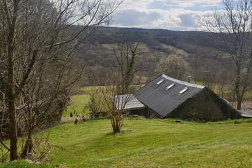 Nestling amongst the rolling hills, Syddyn Fach, the perfect get-away-from-it-all rustic retreat.