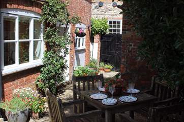 Pinings Yard is ideal for a couple, friends or family getaway.