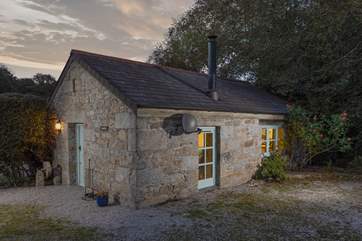 Welcome to Anella - it means 'to breathe' in the Cornish language.