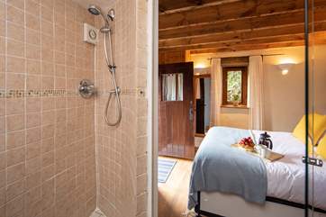 You can even stay in contact whilst showering, but don't worry, if you seek a touch of privacy, there is a shower screen.