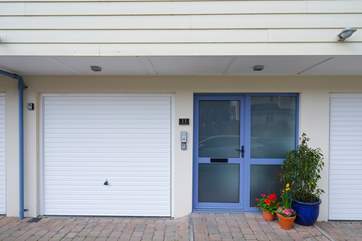Park your car in front of the garage to unload your bags before parking in the Willow car park across the road. (permit parking)