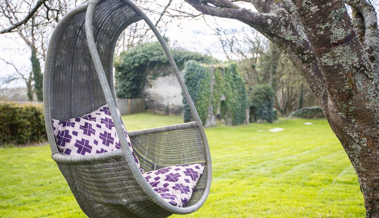 Lazy days spent on the swing in the sun - perfect!