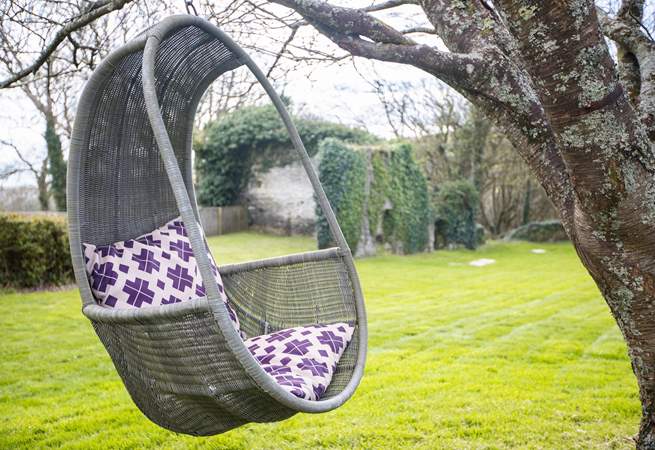 Lazy days spent on the swing in the sun - perfect!