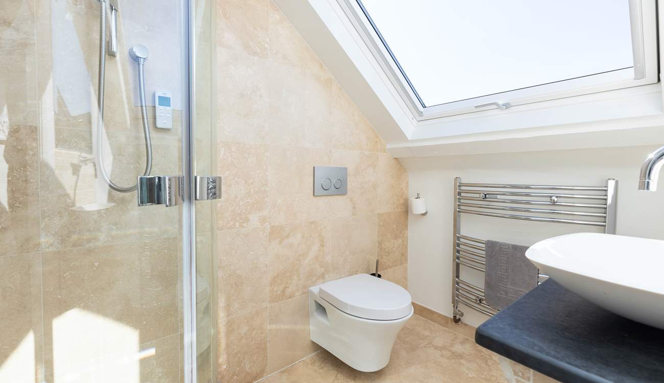 En suite to bedroom 7.