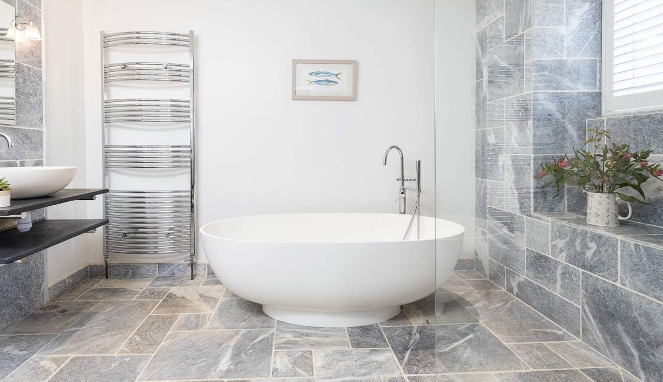 Sink back and relax in this fabulous tub.