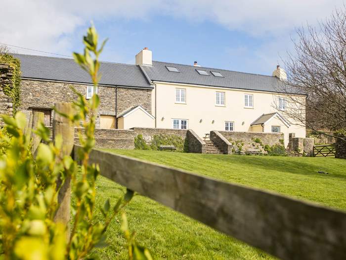 Lower Widdicombe Farm, Sleeps 14 in Kingsbridge