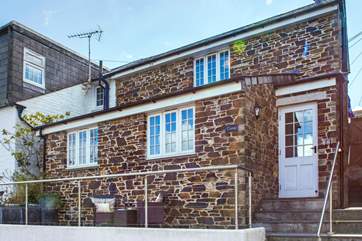 The little terrace area at the front is a great spot to enjoy your favourite tipple at the end of day.