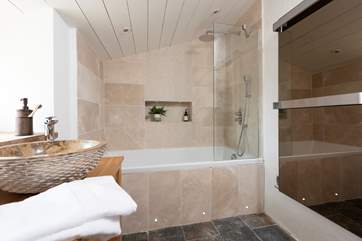 The gorgeous en suite bathroom.