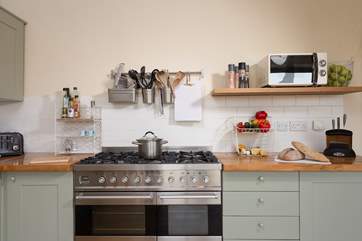 The large range cooker will delight the eager chefs in the party.