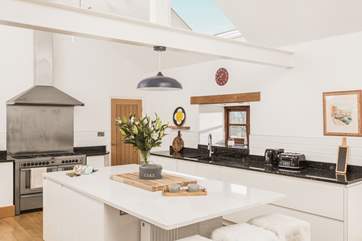 The fabulous kitchen is very well-equipped.