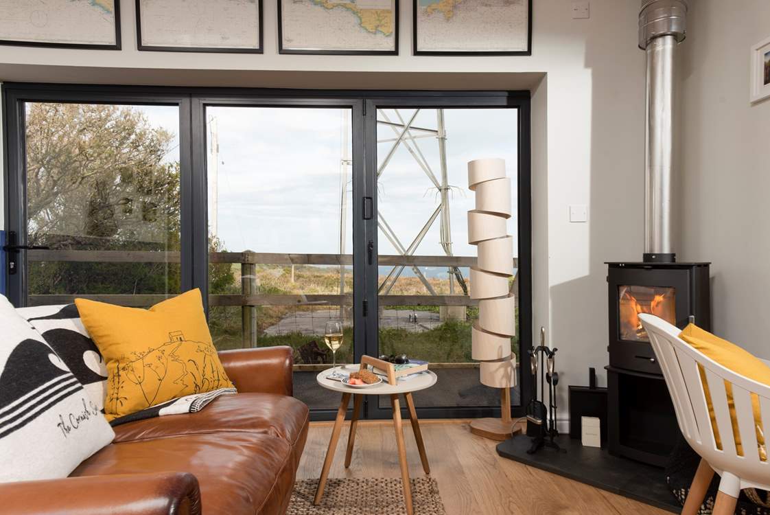 Styled to perfection - even the linen reflects the view.