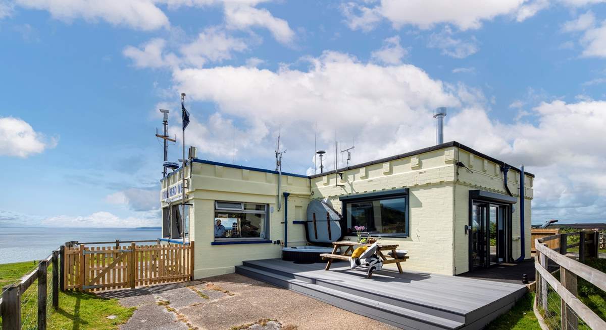 Rame Head Lookout is located next to the Coastwatch station.