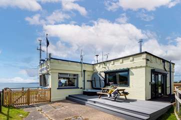 Rame Head Lookout is located next to the Coastwatch station.