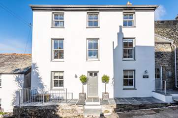 Wivell occupies the ground floor of this rather impressive house.