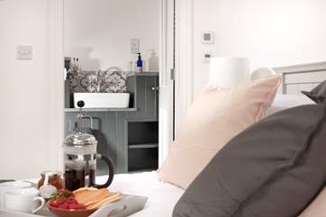 Take a peak into the gorgeous en suite shower-room.
