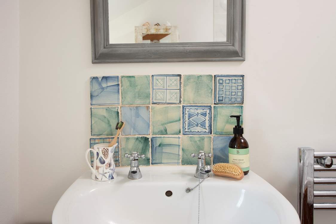 The tiling picks out all the colours of the surrounding area.