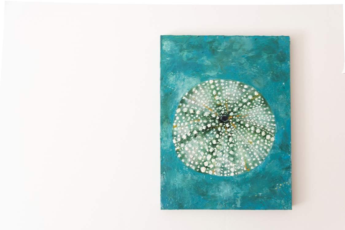 Another perfect feature that embraces the setting.