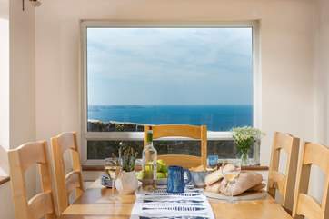No one will ask if they can leave the table with this view as a backdrop!