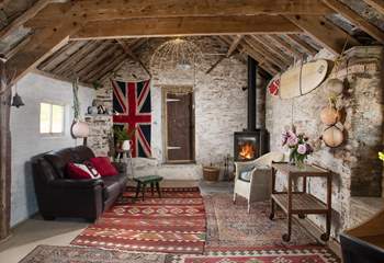 Fire up the woodburner and escape to the Little Barn in the upper garden. It's a great space to chill out, to catch up on some work, or lay the table and turn it into a magical dining area 