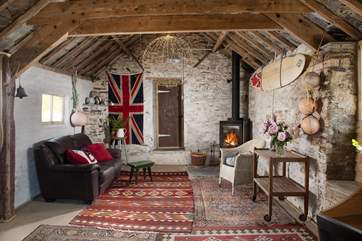 Fire up the woodburner and escape to the Little Barn in the upper garden. It's a great space to chill out, to catch up on some work, or lay the table and turn it into a magical dining area
