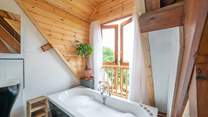 The gorgeous family bathroom.