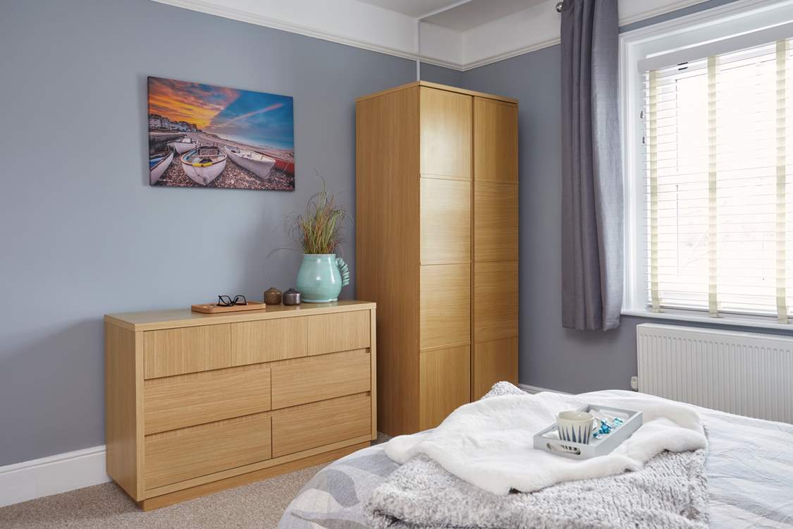 Plenty of cupboard space for your holiday clothes.