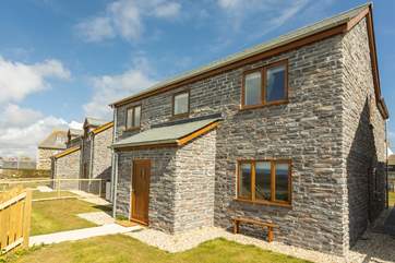 Gwel an Mor is in a cul-de-sac with three other properties.