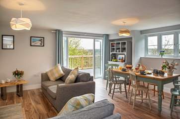 What a great room for spending time together.