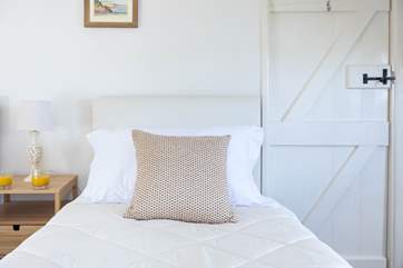 There's a lovely relaxed feel thanks to the neutral tones used.