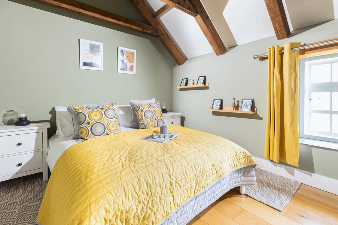 Pretty bedroom 2 is beautifully decorated.