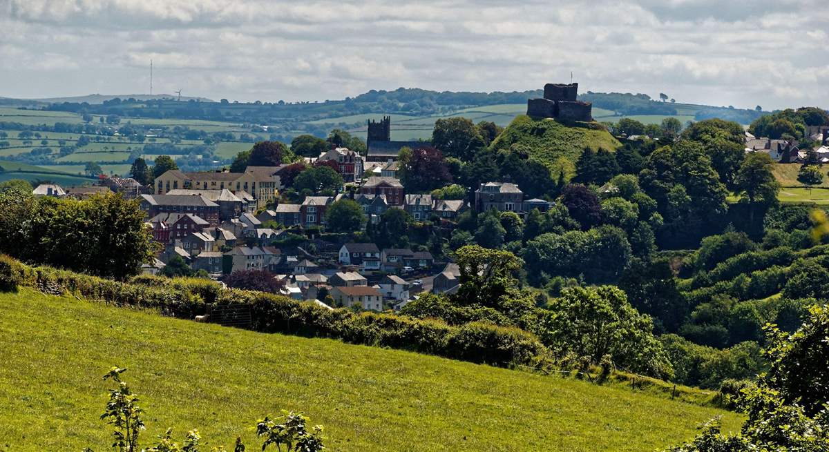 Launceston castle sits high above the town and rewards walkers with wonderful views as far as the eye can see. 