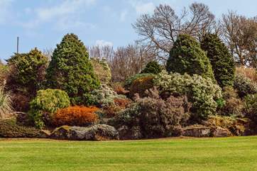 All year round, the gardens are quite stunning.