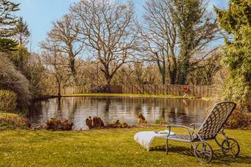 While away many an hour lounging by the lake.