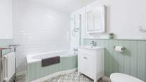 What a super tub to relax and unwind in.