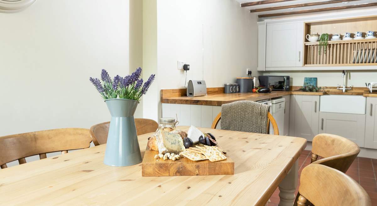 Serving up a feast in this kitchen/dining space is so easy to do.