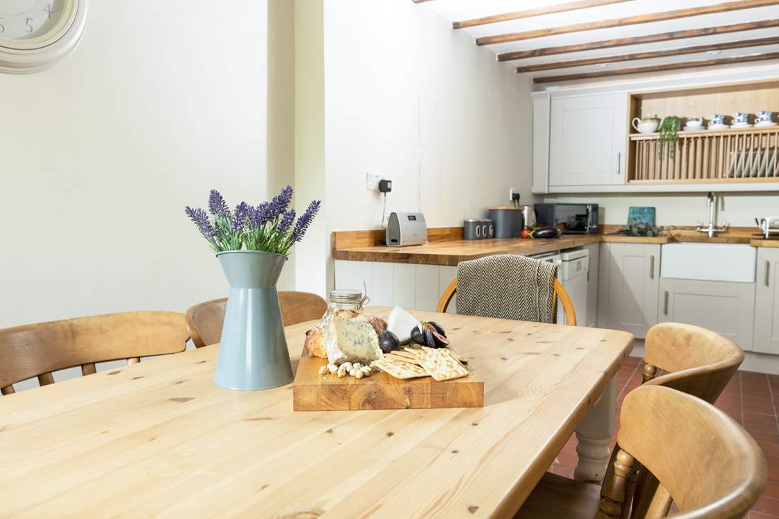 Serving up a feast in this kitchen/dining space is so easy to do.