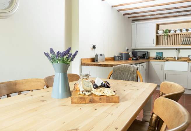 Serving up a feast in this kitchen/dining space is so easy to do.