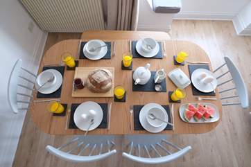 Plenty of space for all around the table.