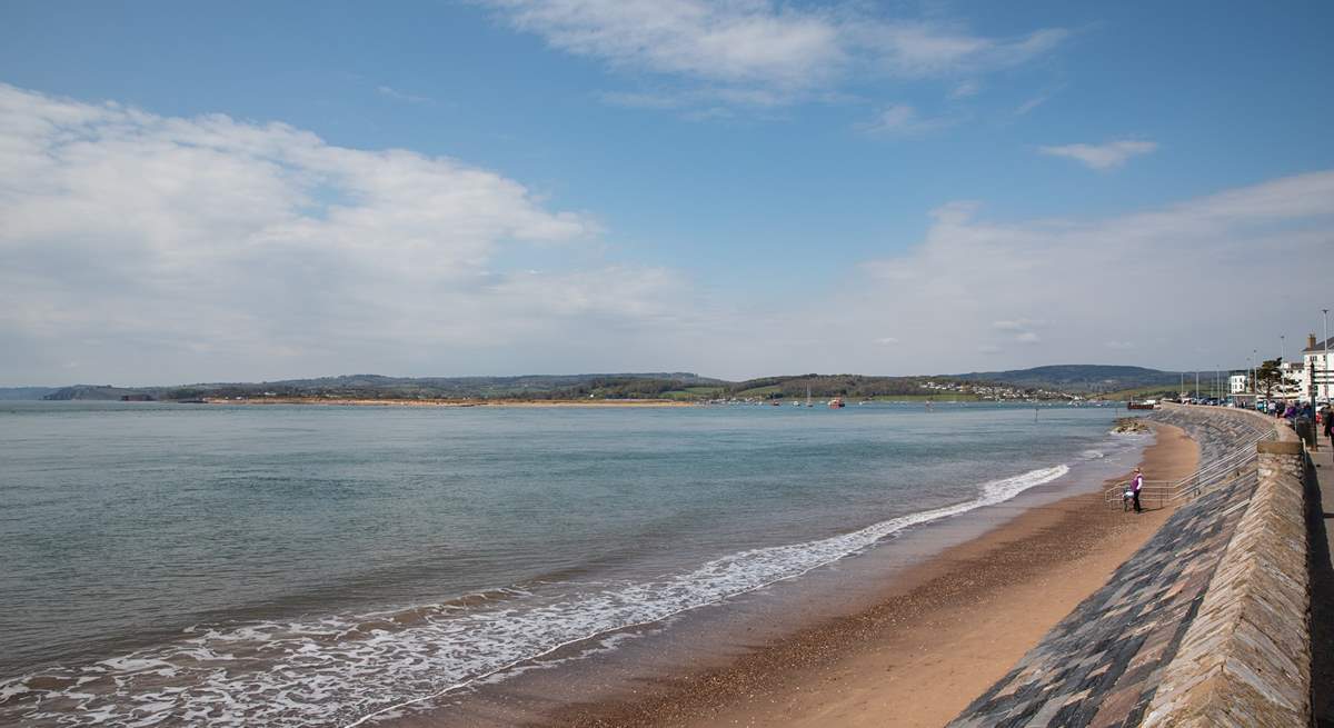 Exmouth beach looking back across to Dawlish.