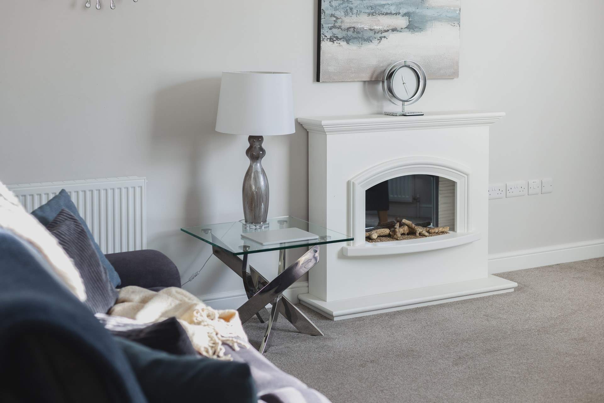 Flick the switch and the electric fire provides a glorious warmth and a fabulous glow to enhance the cosy mood of this cottage.