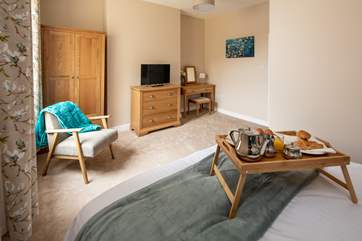 Oodles of space to really spread out and make yourself at home.