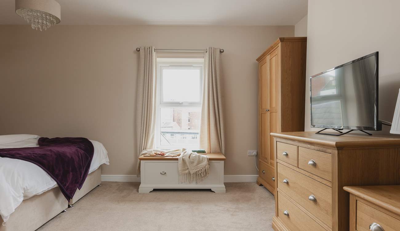 Again, bedroom 2 has oodles of space for you to unpack, unwind and really relax.